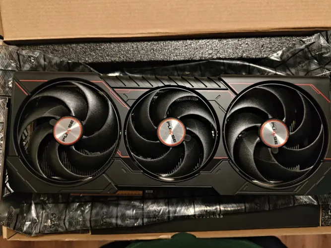 SAPPHIRE RX 9070 XT PULSE 16GB
