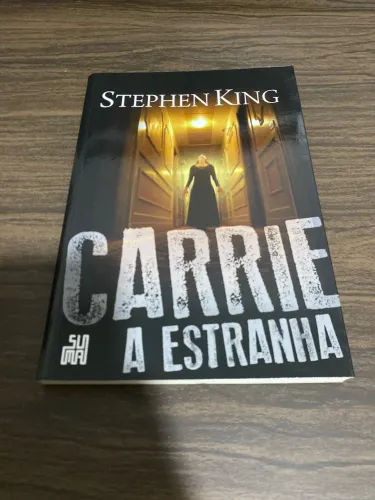Livro Carrie, a Estranha