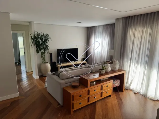 Apartamento Reformado à venda no Condomínio Classic Alphaville - 94 m2