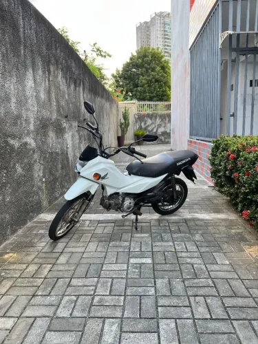 POP 110i disponível para aluguel