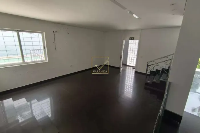Casa, 4 quartos, 3 suites, 5 vagas