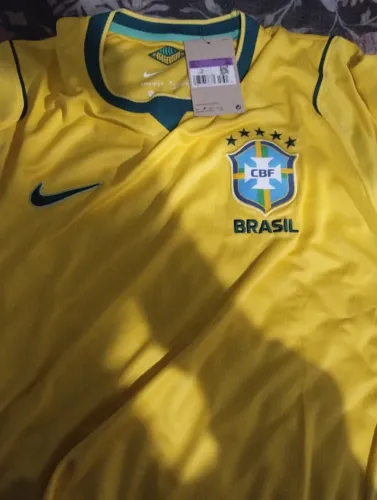 Vista a Amarelinha do Brasil ( Novinha em folha)