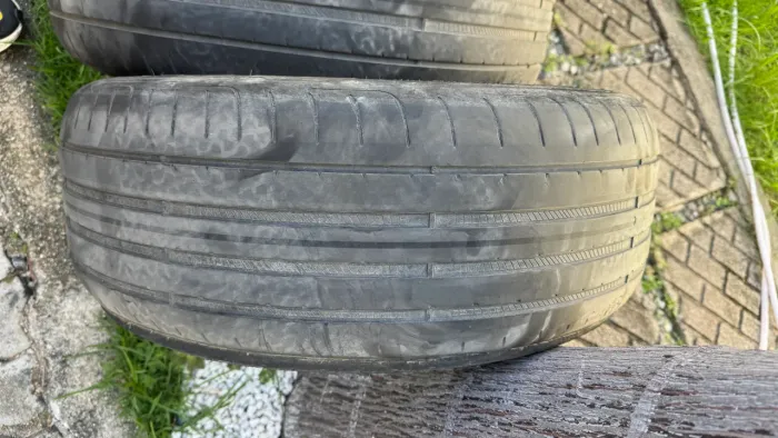 Pneu runflat 225/45R19