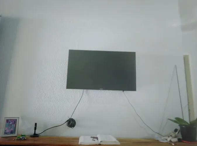 Tudo TV smart 32 polegadas pousada em ótimo estado