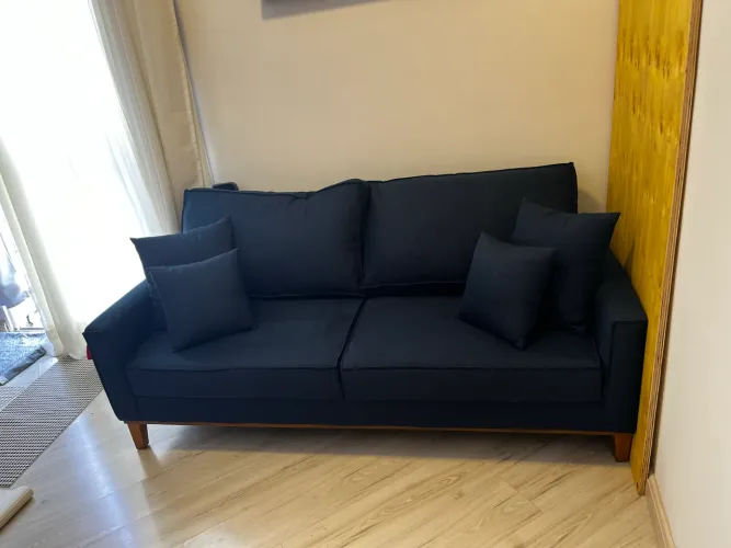 Sofá semi novo | 3 lugares