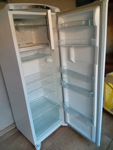 Vendo geladeira Consul