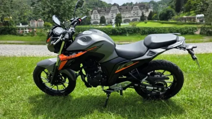 FZ25 ABS - 24/25 - EXCEPCIONAL ESTADO