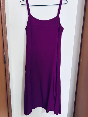 Vestido Midi Alças Finas Roxo Uva - Tamanho M | NOVO