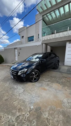 Mercedes-Benz GLA 200 Adv. 1.6/1.6 TB 16V Flex Aut. 2018