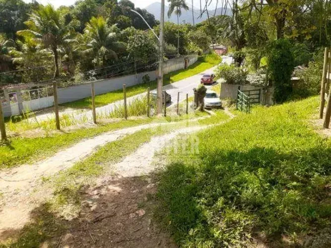 Sítio com 3 dormitórios à venda, 96000 m² por R$ 2.000.000,00 - Ponta Negra - Maricá/RJ