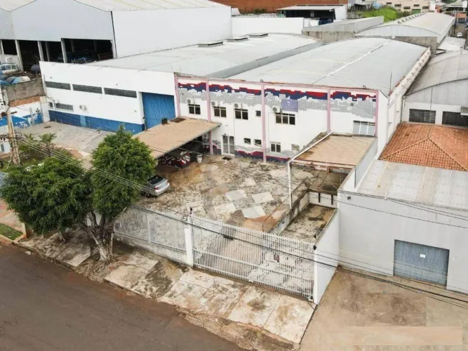 Barracão para alugar, 973 m² por R$ 20.790,00/mês - Parque Comercial Quati - Londrina/PR