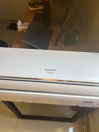 Ar condicionado - Midea 12000 BTUS (usado por apenas 6 meses)