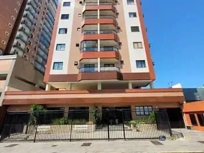 Apartamento à Venda Mobiliado Próximo à Faculdade de Medicina de Campos, 1 quarto - Campos