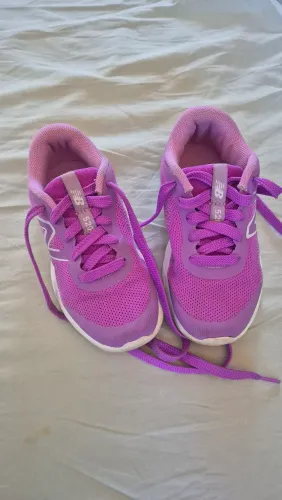 Tênis infantil New Balance 520 V8 Tam 28