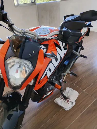 KTM 200 moto super esportiva ,o terror das Twister e fazer 250,moto linda no capricho,