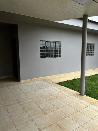 Casa na bairro Canadá (ótima localização)