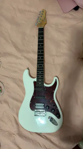 Guitarra Giannini G 101 + Bag