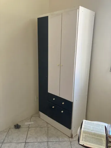 Guarda roupa solteiro 