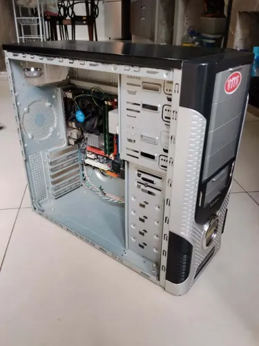 PC Intel Core 2 Quad q8400 4/4 2,66 | 8GB DDR3 | HD 320GB | FONTE ATX 230W