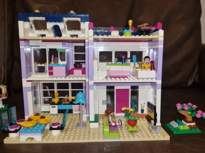 LEGO Friends Casa da Emma (modelo 41095)