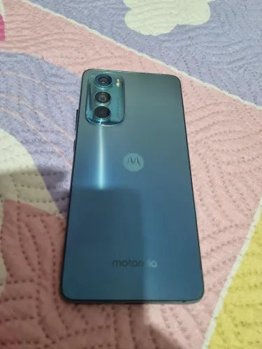 Moto edge 30