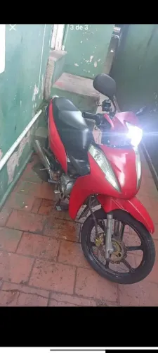 Ela tem q trocar estator de partida só liga os faróis e os piscas