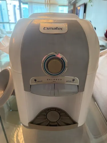Bebedouro Esmaltec Gelágua 220v