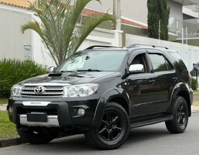 Toyota Hilux SW4 SRV D4-d 4X4 3.0 TDI Dies. AUT 2010
