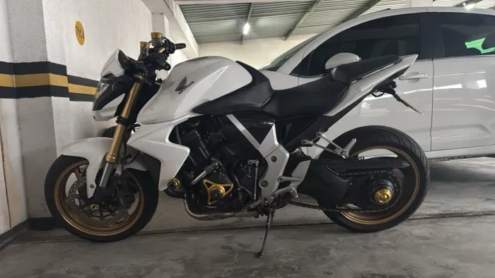 Honda CB 1000 ano 15