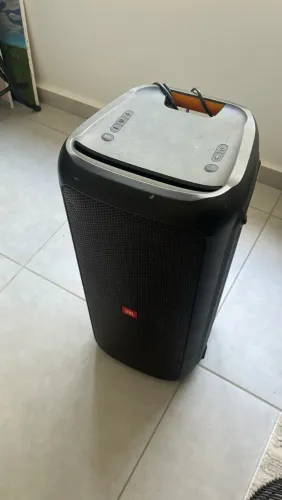 JBL Partybox 300 conservada