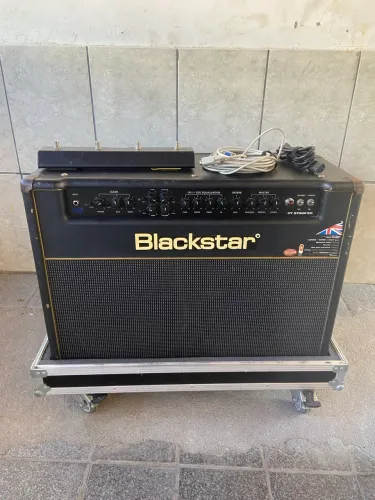 BLACKSTAR HT STAGE 60 - Combo Valvulado 60W + 2x12? WGS Retro 30 + Hardcase
