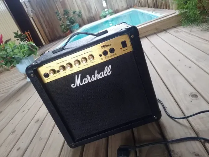 Amplificador Marshall MG15 CD 45 Watts