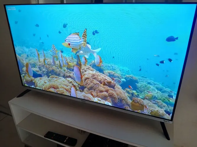 Oportunidade TV 42 Smart Wi-Fi Sistema Roku Desing Infinito 1189$