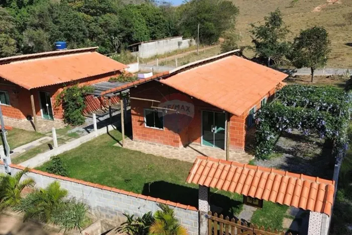 Chalé 2 à venda em Ericeira  Santana do Deserto