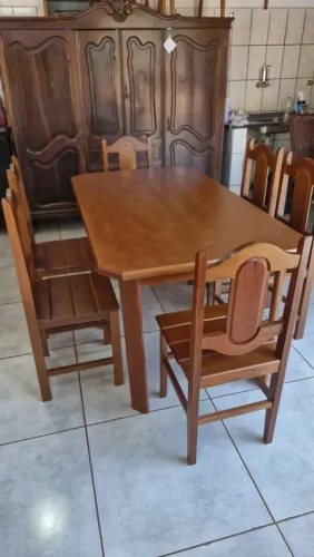 Mesa de madeira 6 cadeiras 