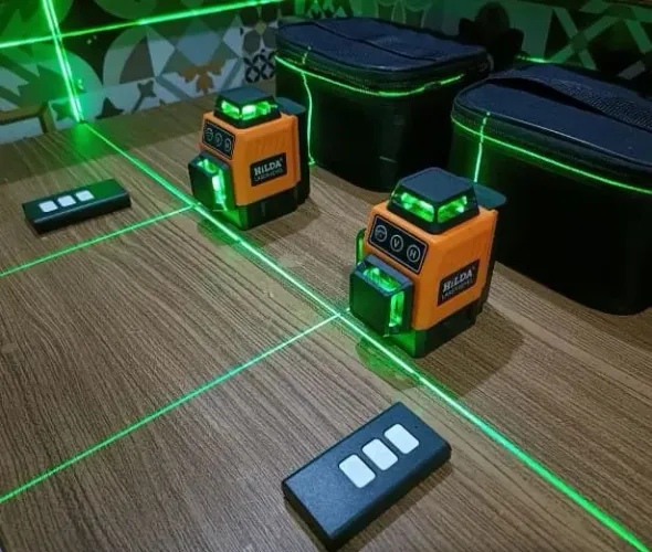 Nível Laser 12 linhas controle maleta