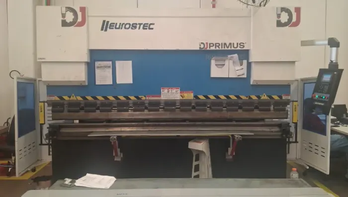Dobradeira Hidráulica Eurostec 160/3200NC