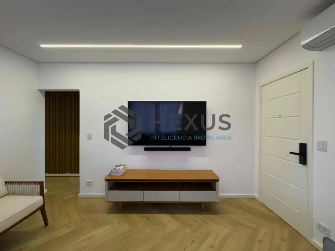 Apartamento reformado e mobiliado com lazer na quadra mar da Praia das Asturias, Guaruja