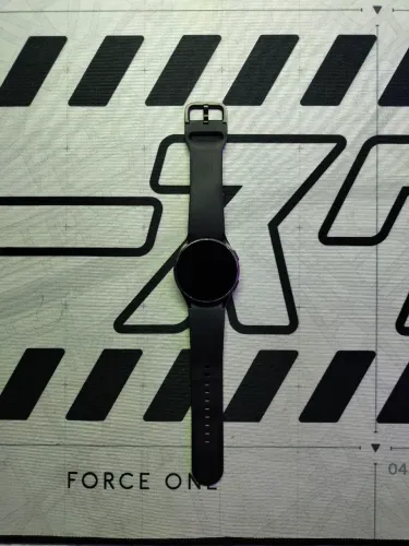 Samsung Galaxy Watch 4 40mm Preto - Com Defeito na Bateria / Para Conserto ou Peças