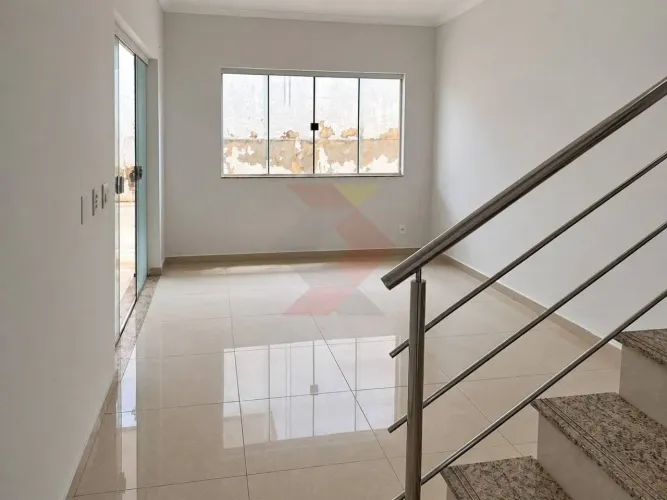 Casa com 3 quartos para alugar, 150 m² por R$ 2.400/mês - Santa Genoveva - Goiânia/GO