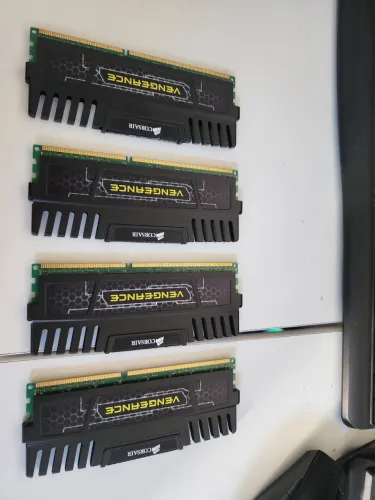 Memoria RAM Corsair 32gb DDR3 VENGEANCE