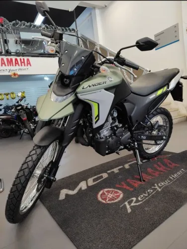 XTZ LANDER 250 ABS CONNECTED- THAIS ALVES YAMAHA