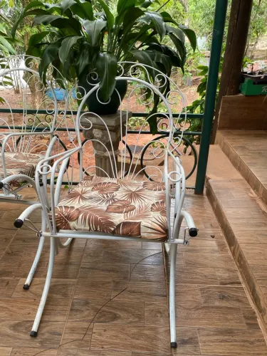 Vendo 4 cadeira de balanço com almofadas