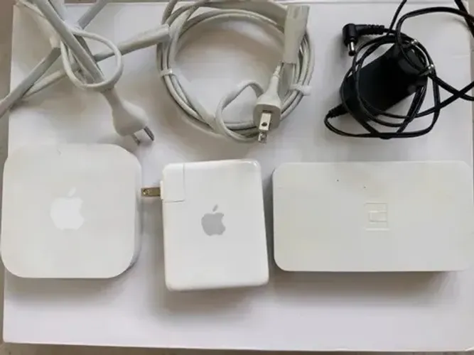 Kit Roteador Apple  + Extensor De Wifi Apple + Switch D-link