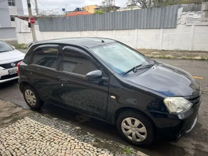 Toyota Etios X 1.3 Flex 16V 5P Mec. 2014