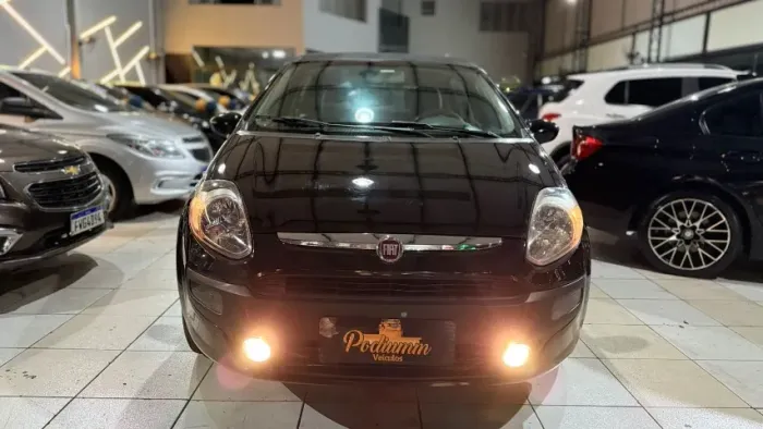 Fiat Punto Attractive 1.4 Fire Flex 8V 5P 2013