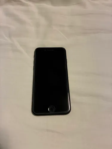 iPhone SE 2 128 GB em ótimo estado