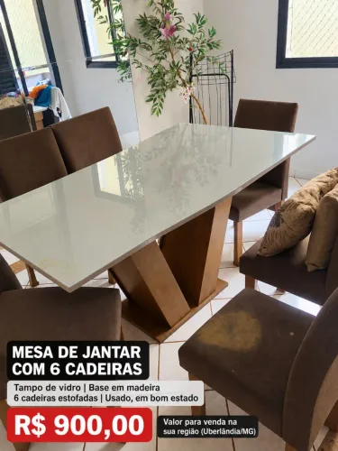 Mesa de jantar com 6 cadeira