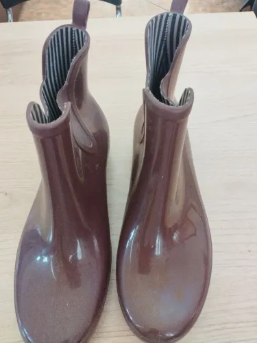 Bota galocha modelo UNK/96 - excelente estado - tamanho 39