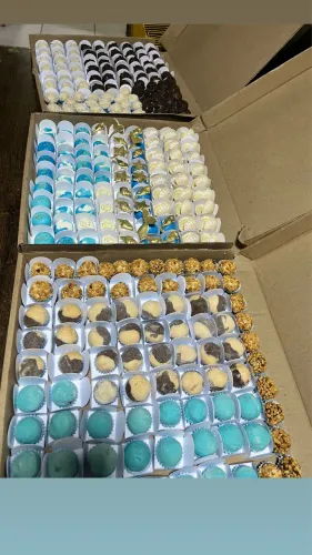 Brigadeiros simples gourmet e personalizado 